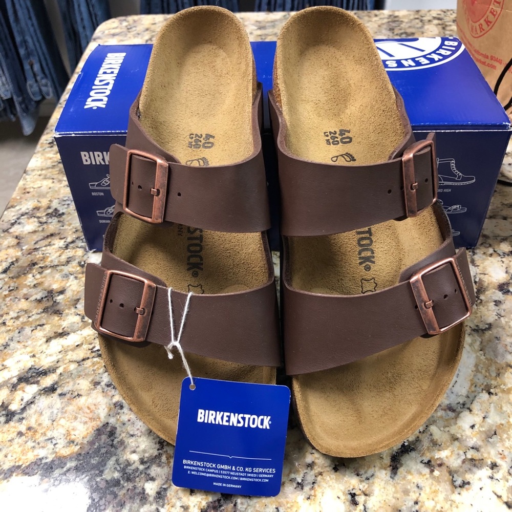 Brand new! Never worn.. too big 🙁
